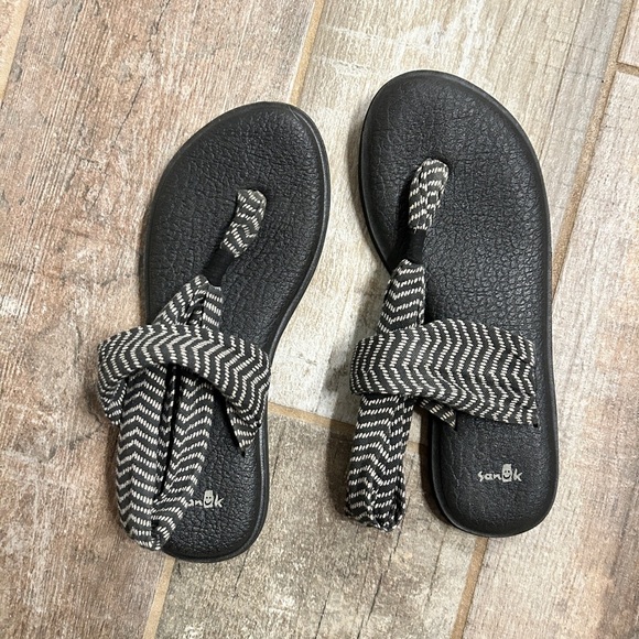 Sanuk Yoga Mat Sling Yoga Sling Sandal 9 Black Printed - Picture 4 of 5